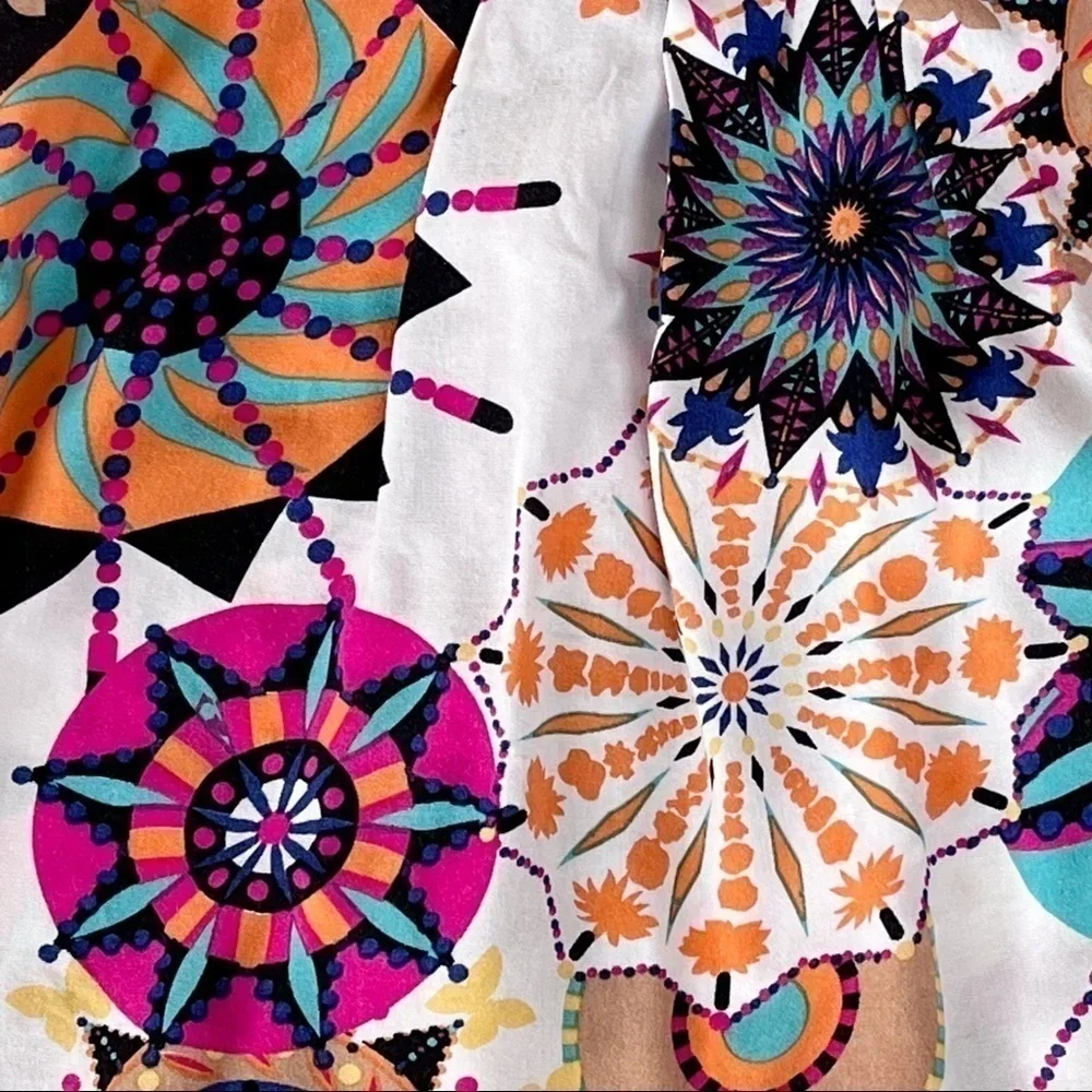 Catpapa Dress or Top Geometric Floral Print Size 130